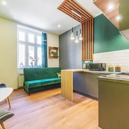 Stare Miasto Seredynskiego Apartment *