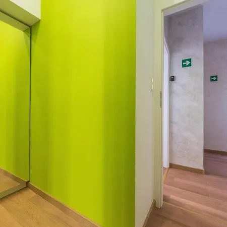 Stare Miasto Seredynskiego Apartment
