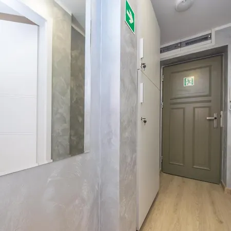 Stare Miasto Seredynskiego Apartment *